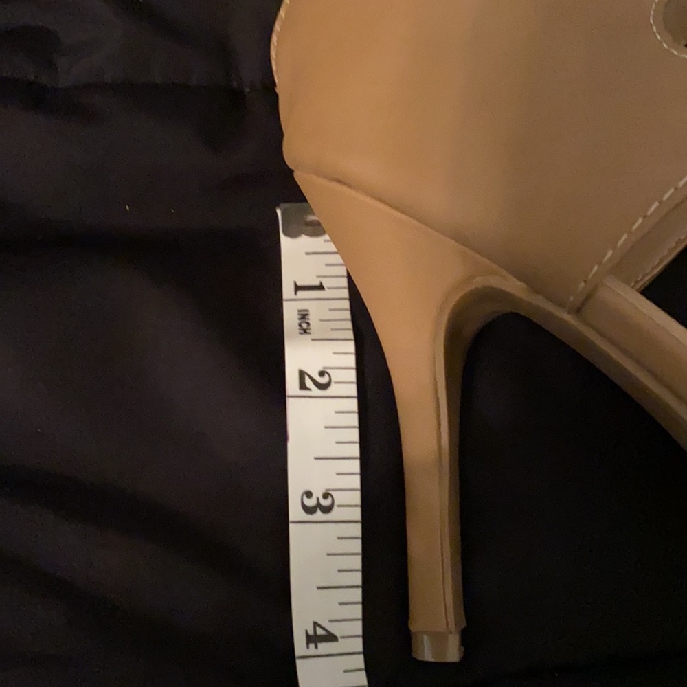 Women’s size 7 1/2 High Heels - Picture 14 of 16